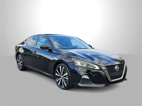 Used 2022 Nissan Altima 2.5 SR image 2