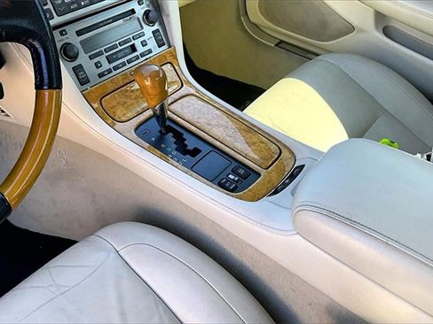 Used 2005 Lexus SC 430 Convertible image 15