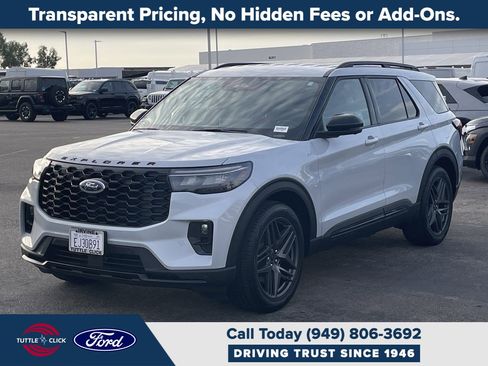 Used 2026 Ford Explorer ST-Line w/ ST-Line Street Pack image 3