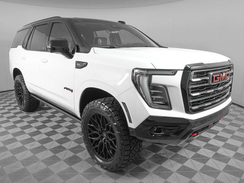 Used 2026 GMC Yukon AT4 Ultimate AWD/4WD image 3