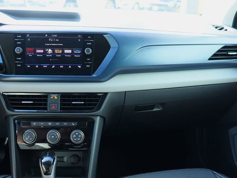 Used 2023 Volkswagen Taos SE image 43