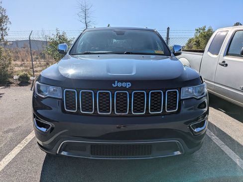 Used 2017 Jeep Grand Cherokee Limited image 2