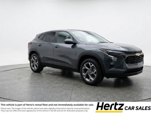 Used 2025 Chevrolet Trax LT FWD image 1