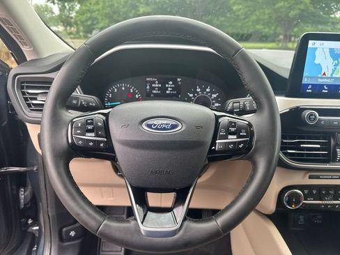 Certified 2022 Ford Escape SEL AWD/4WD image 19