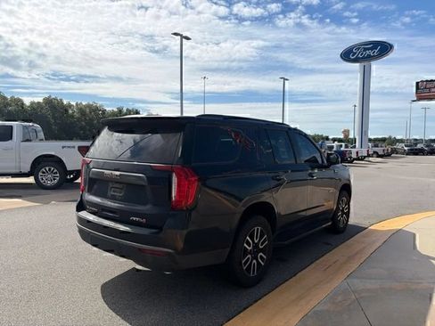 Used 2021 GMC Yukon AT4 w/ Technology Package AWD/4WD image 5
