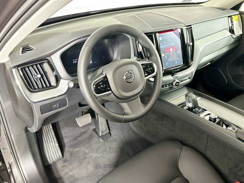 Used 2025 Volvo XC60 B5 Plus w/ Protection Package Premier image 7