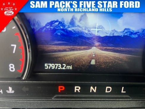 Used 2022 Ford Explorer XLT w/ Equipment Group 202A image 8