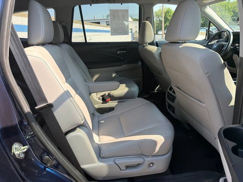 Certified 2020 Honda Pilot Touring image 23