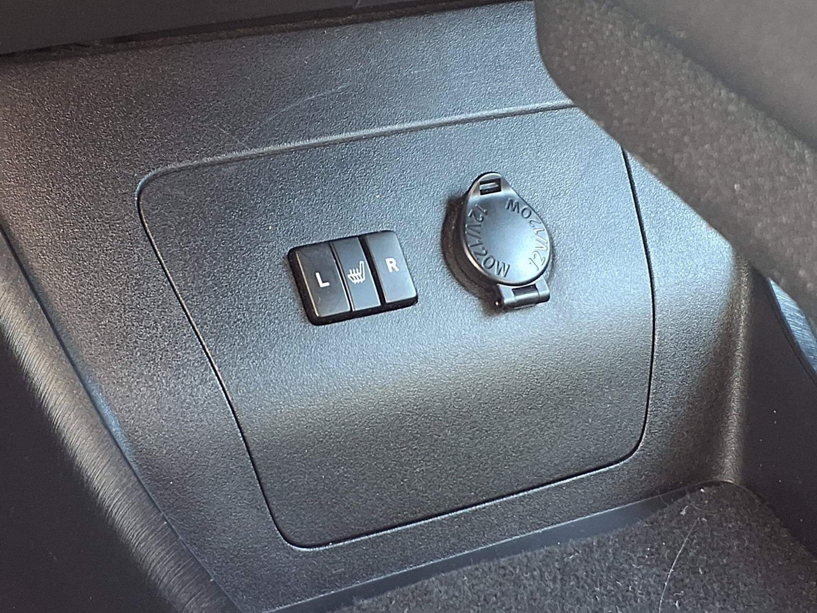 Used 2015 Toyota Prius Four FWD image 11