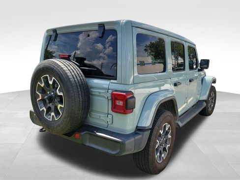 Used 2024 Jeep Wrangler Unlimited Sahara w/ Technology Group AWD/4WD image 12