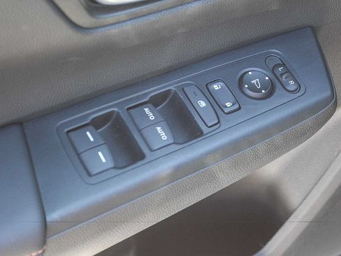 Used 2025 Honda CR-V Sport image 21