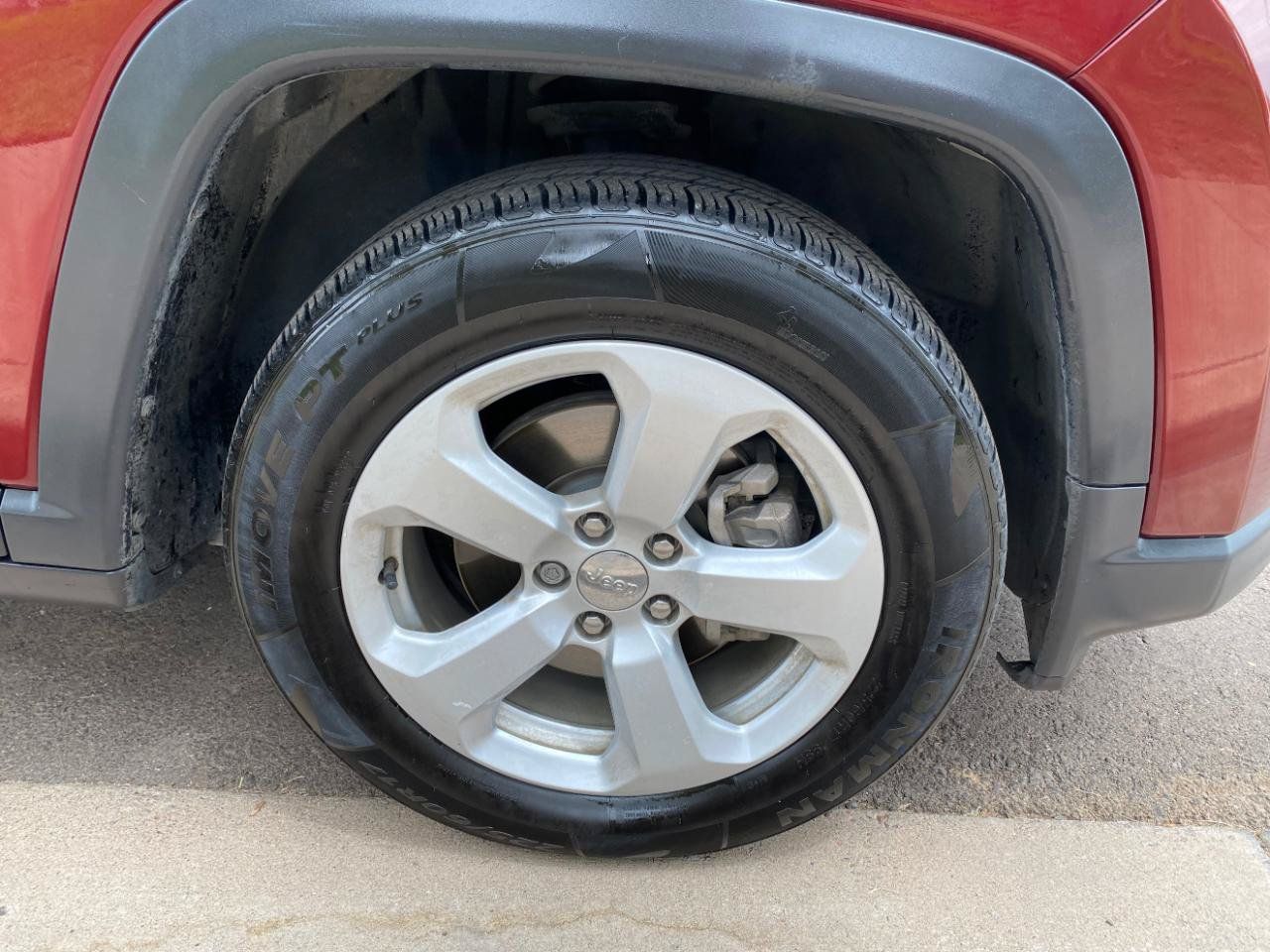 Used 2021 Jeep Compass Latitude FWD image 20