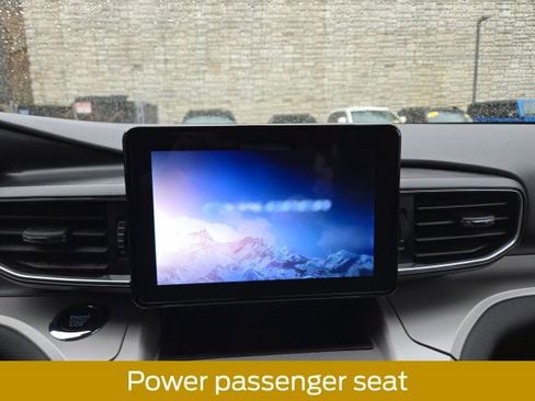 Certified 2023 Ford Explorer XLT w/ Equipment Group 202A image 30