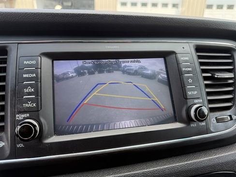 Used 2019 Kia Sedona EX FWD image 17