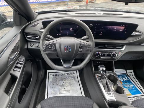 Used 2026 Buick Envista Preferred image 19