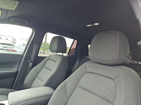 Used 2025 Chevrolet Equinox LT FWD image 14