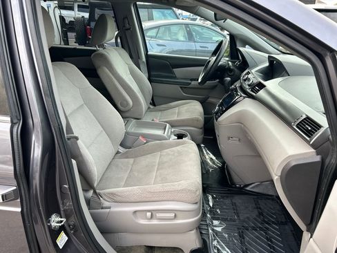 Used 2016 Honda Odyssey SE image 29