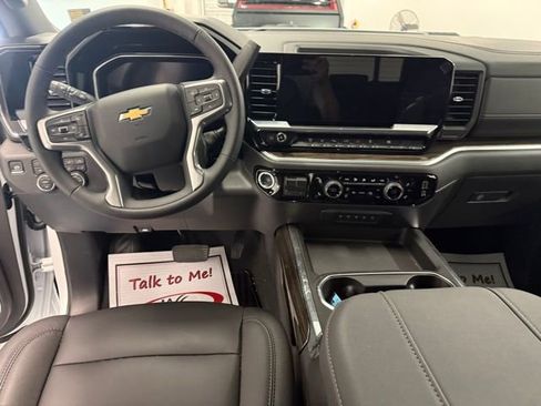 New 2026 Chevrolet Silverado 3500 LT w/ All Star Edition AWD/4WD image 15