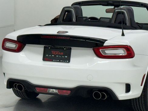 Used 2017 FIAT 124 Spider Abarth image 12