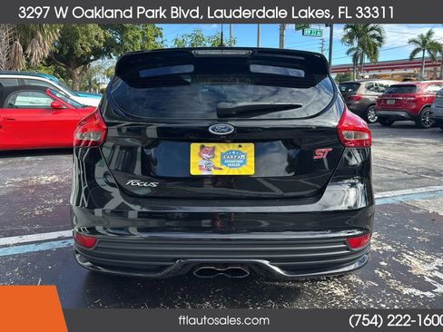 Used 2018 Ford Focus ST image 10