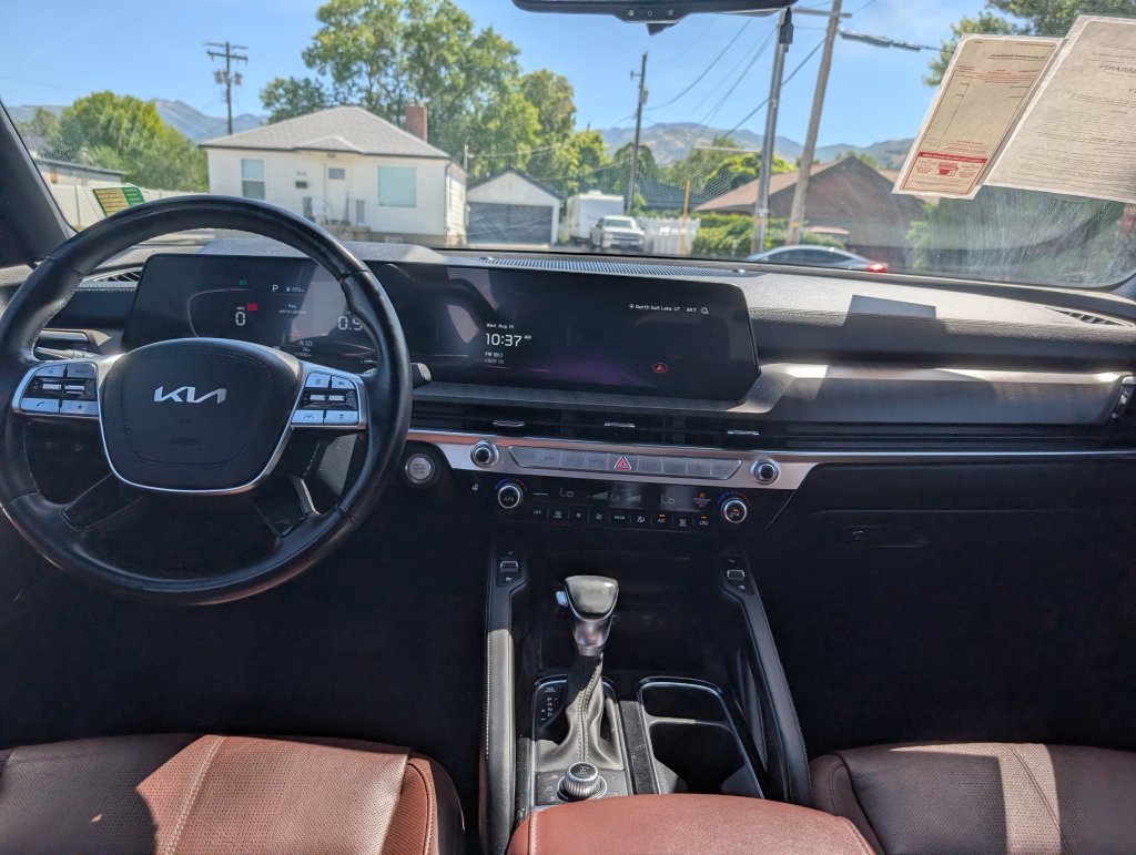 Used 2023 Kia Telluride EX w/ EX Captain's Chair Package AWD/4WD image 8