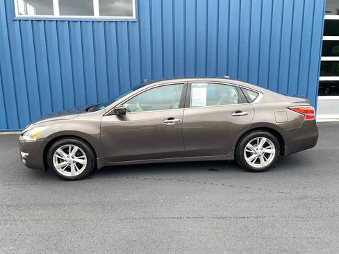 Used 2015 Nissan Altima 2.5 SV image 13