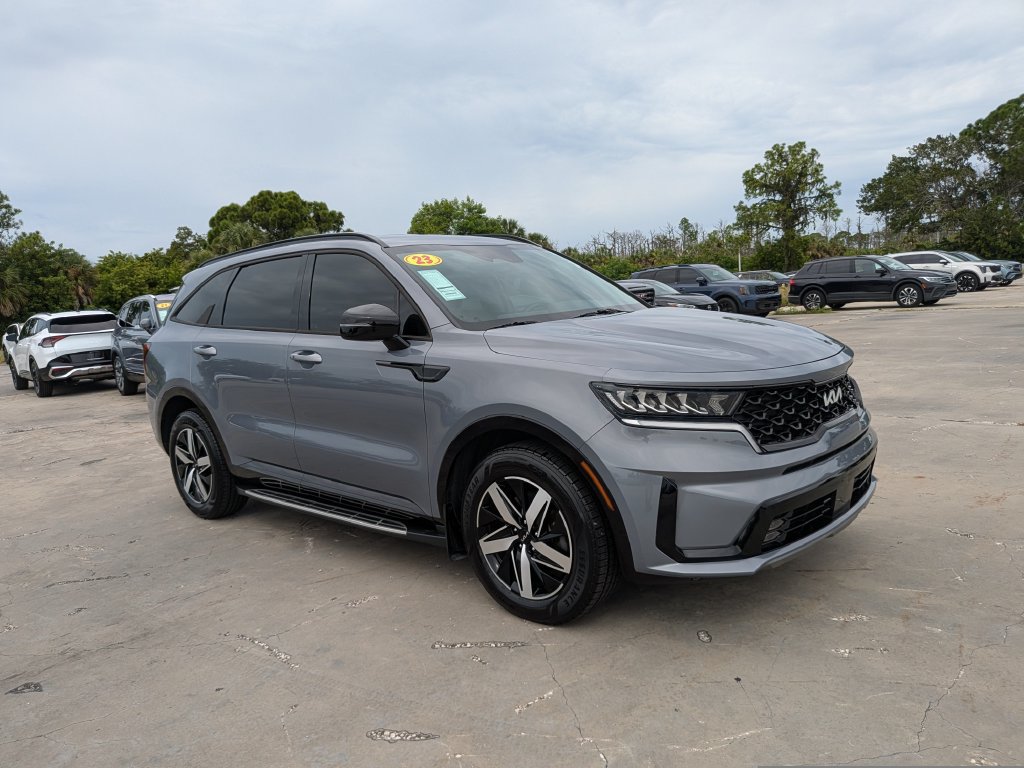 Certified 2023 Kia Sorento EX FWD image 2