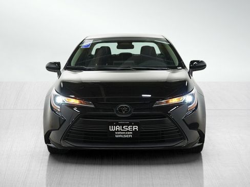 Used 2024 Toyota Corolla LE image 8