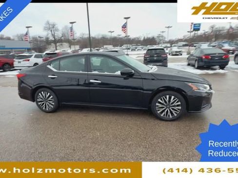 Used 2023 Nissan Altima 2.5 SV image 9