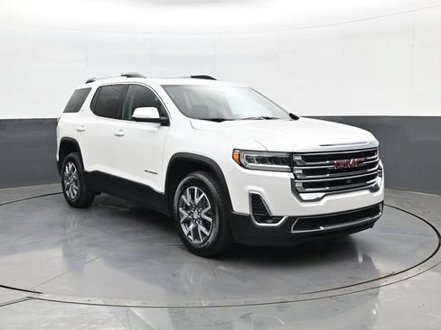 Used 2023 GMC Acadia SLT w/ Technology Package AWD/4WD image 3