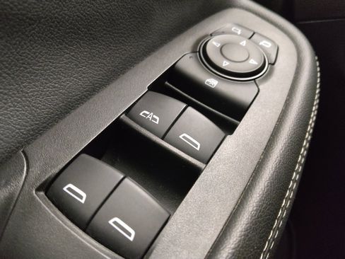 Used 2021 Buick Encore GX Preferred w/ Cold Weather Comfort Package AWD/4WD image 27