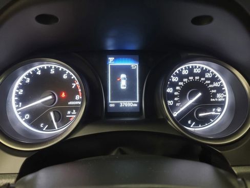 Used 2024 Toyota Camry SE image 28