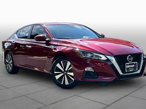 Used 2022 Nissan Altima 2.5 SV w/ SV Premium Package FWD image 5
