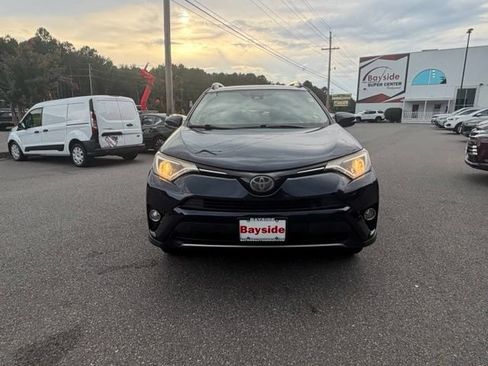 Used 2018 Toyota RAV4 XLE w/ Plus Extra Value Package AWD/4WD image 4