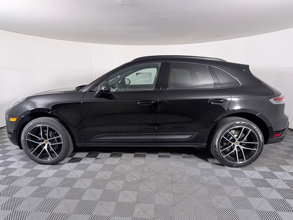 Certified 2026 Porsche Macan AWD/4WD image 2