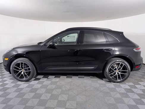 New 2026 Porsche Macan image 2