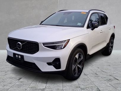 Used 2023 Volvo XC40 B5 Plus w/ Driver Assist Package