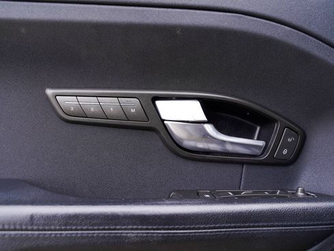 Used 2014 Land Rover Range Rover Evoque Pure Plus image 7