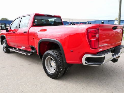 Used 2024 Chevrolet Silverado 3500 W/T w/ Snow Plow Prep/Camper Package image 5