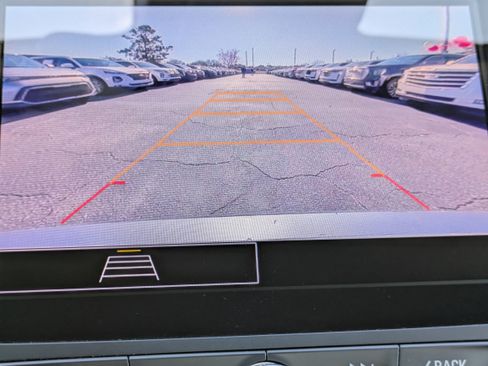 Used 2024 Chevrolet Malibu LT image 10