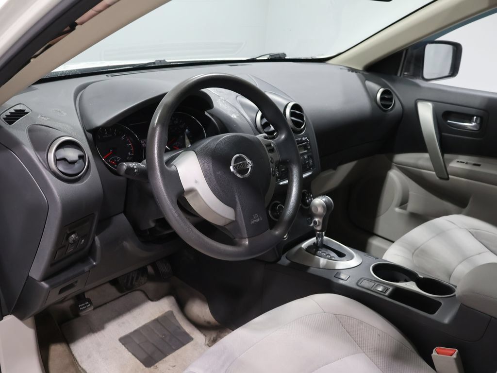 Used 2013 Nissan Rogue S AWD/4WD image 18