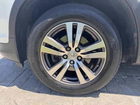 Used 2018 Honda Pilot EX image 19