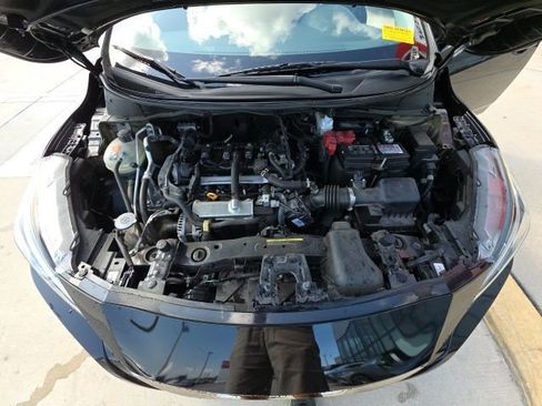 Used 2021 Nissan Versa SR image 27