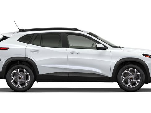 New 2026 Chevrolet Trax LT FWD image 3