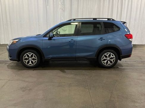 Used 2024 Subaru Forester Premium AWD/4WD image 6