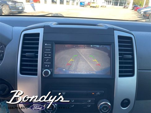 Used 2019 Nissan Frontier SV image 6