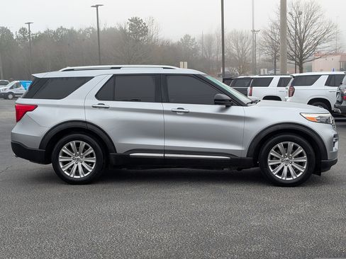 Used 2020 Ford Explorer Limited image 8