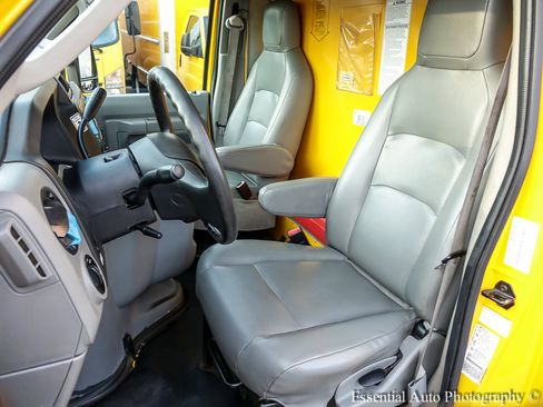 Used 2019 Ford E-350 and Econoline 350 Super Duty image 11