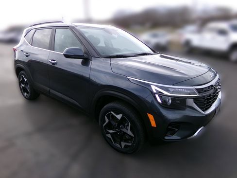 Used 2024 Kia Seltos EX image 1