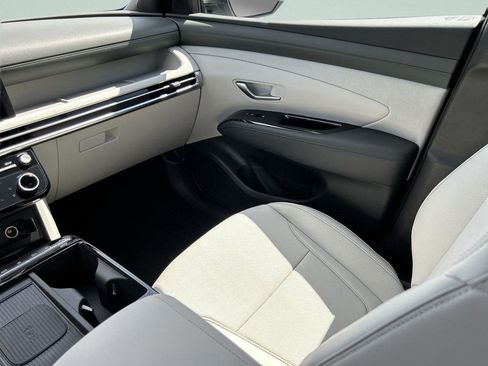 New 2026 Hyundai Tucson Limited image 17